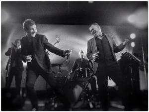 Sam & Carl work the room.